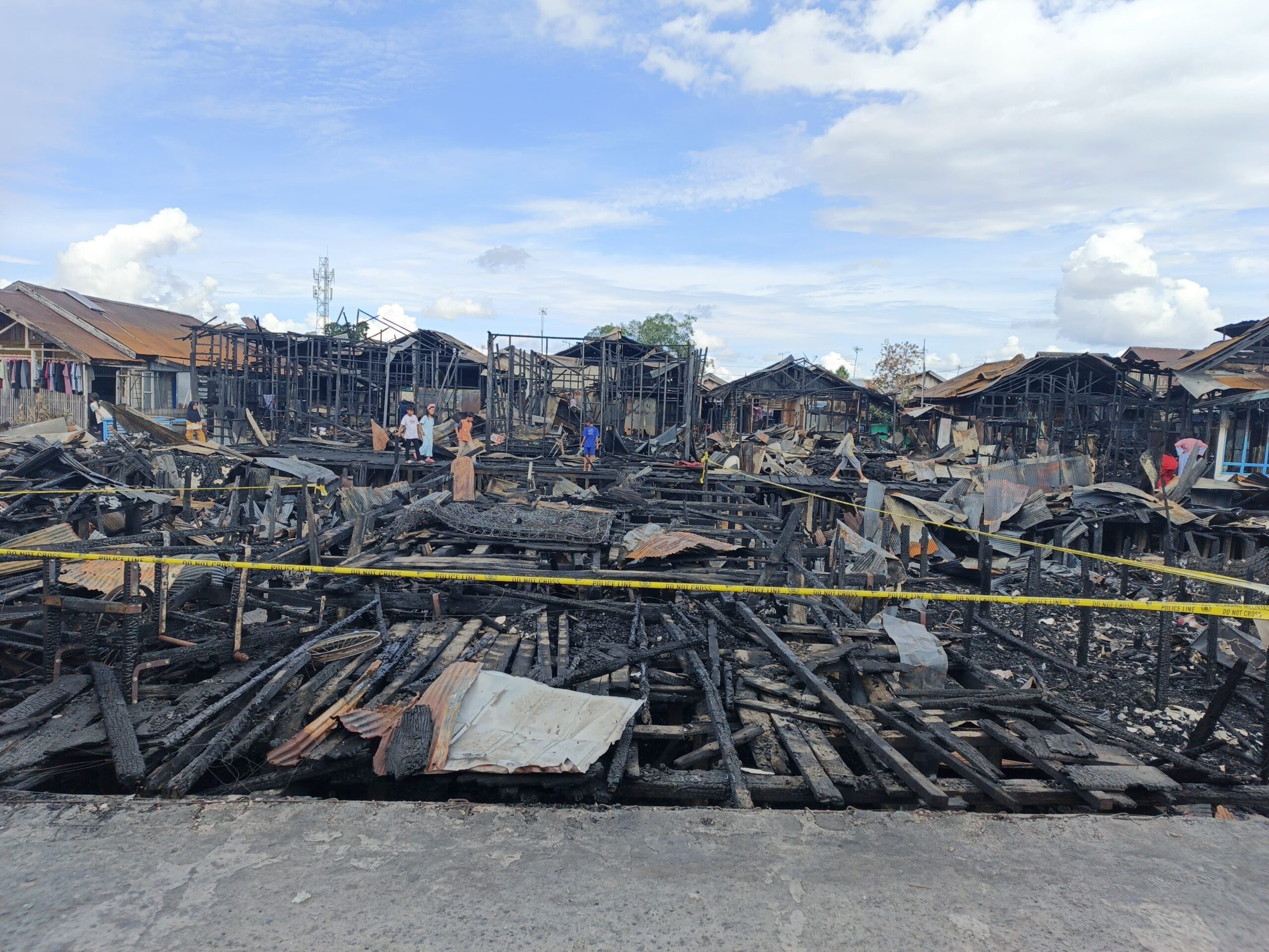 Kebakaran Hanguskan 20 Rumah di Ponton