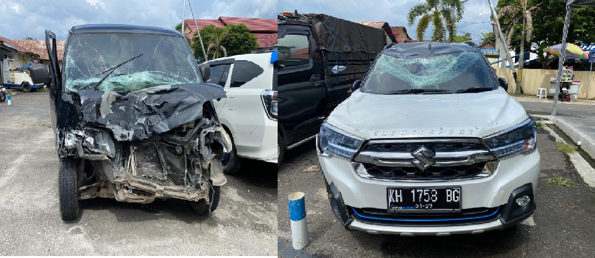 Suzuki Ertiga Terguling Dihantam Gran Max