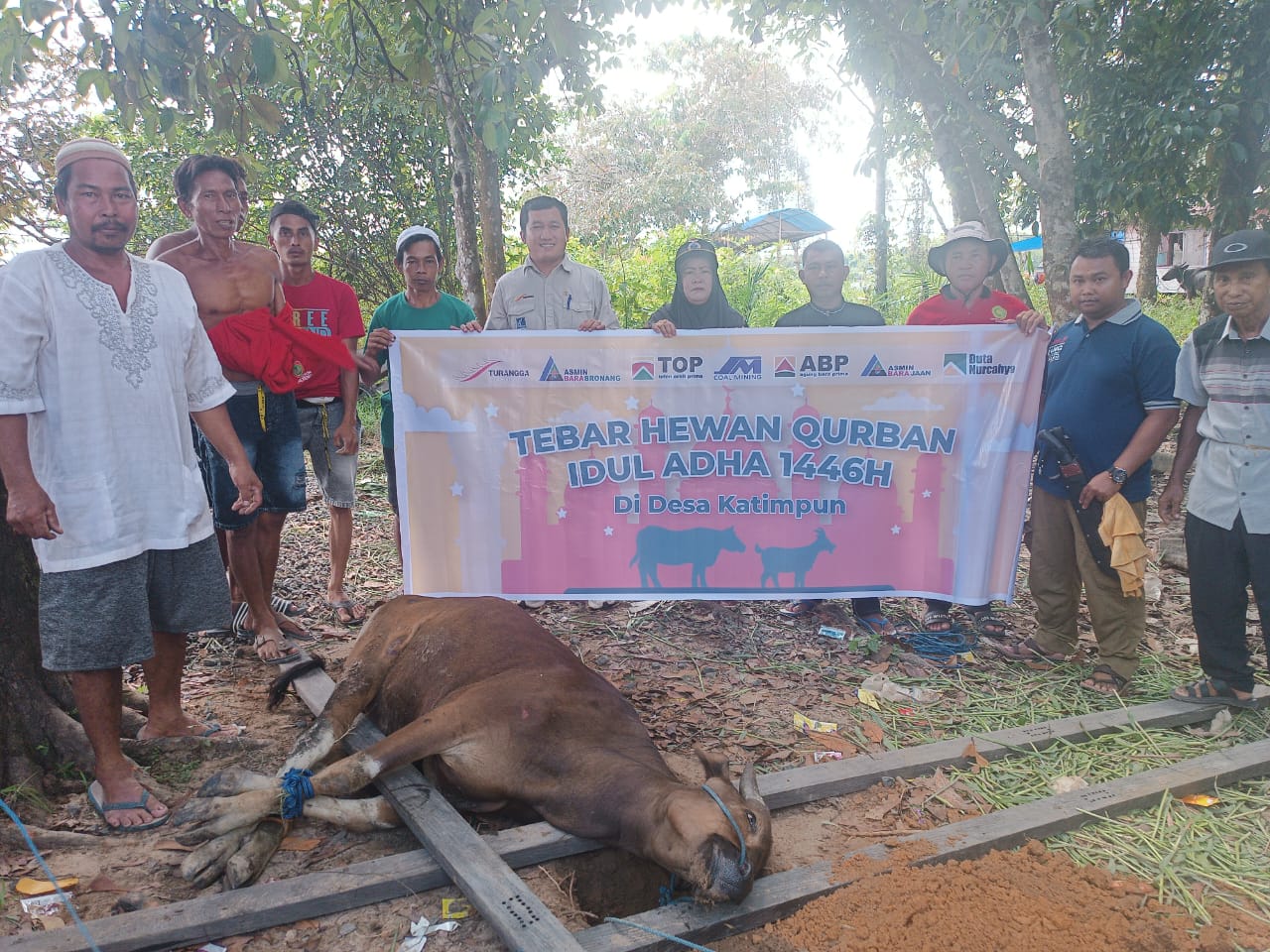 Sinergi Lingkungan dan Sosial PT ABB Salurkan Kurban di Wilayah Rehabilitasi DAS
