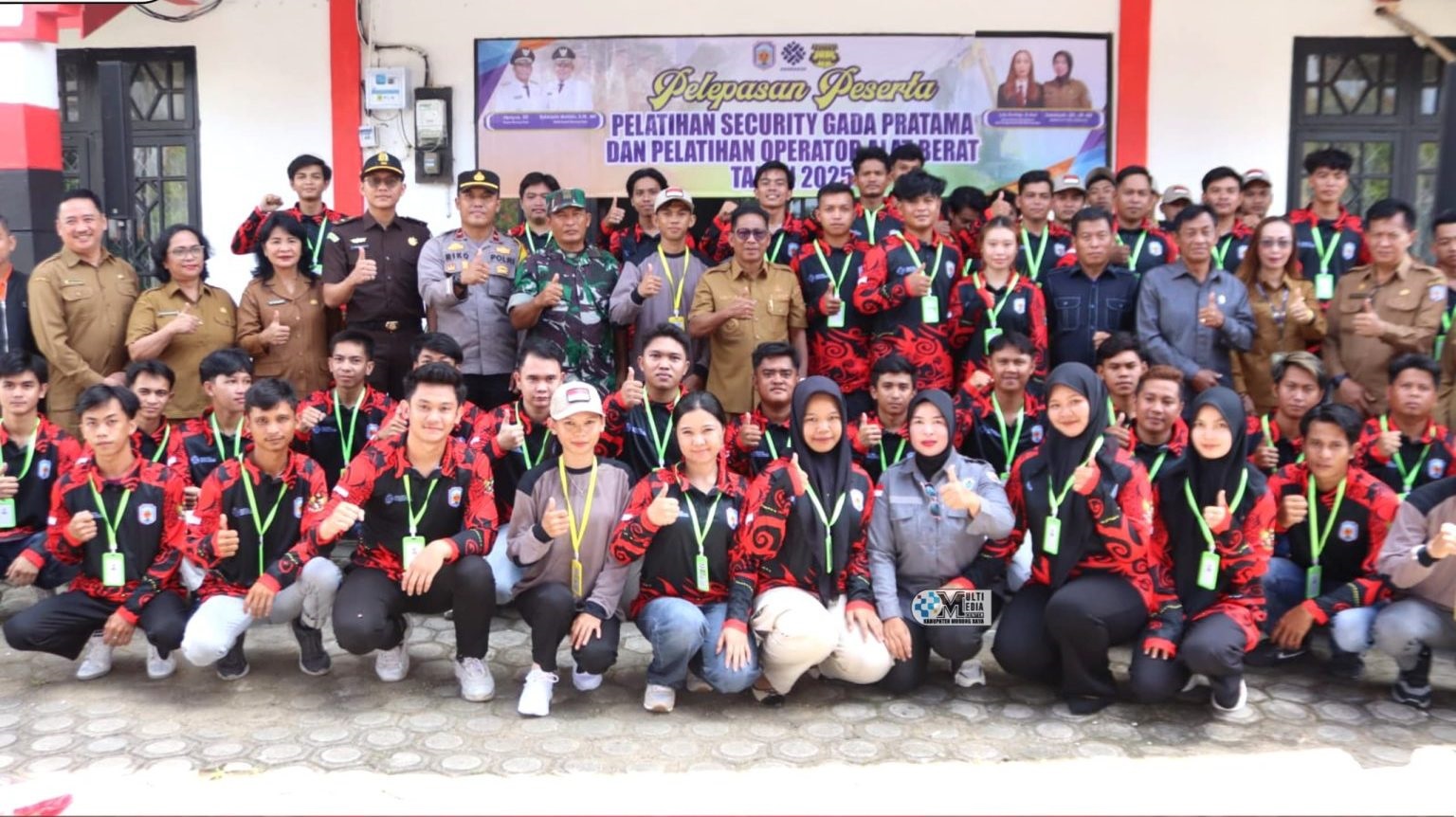 DPRD Apresiasi Pelatihan Operator Alat Berat dan Diksar Satpam DPRD Apresiasi Pelatihan Operator Alat Berat dan Diksar Satpam