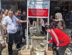 Pemkab Kapuas Pasang Plang Aset Daerah Pemkab Kapuas Pasang Plang Aset Daerah