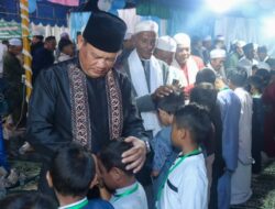 SAMBUT 10 MUHARRAM-Bupati dan Wabup Seruyan Santuni Anak Yatim