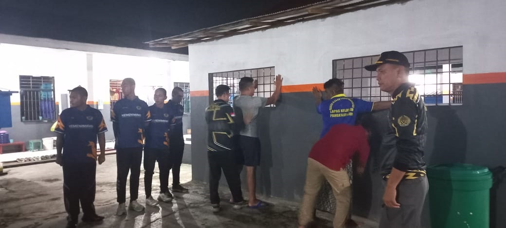 Razia Insidentil, Lapas Pangkalan Bun Temukan 6 Handphone
