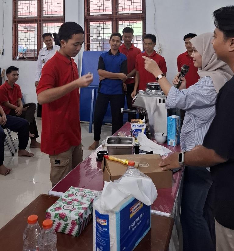 Anak Binaan LPKA Palangka Raya Dapat Pelatihan Barista