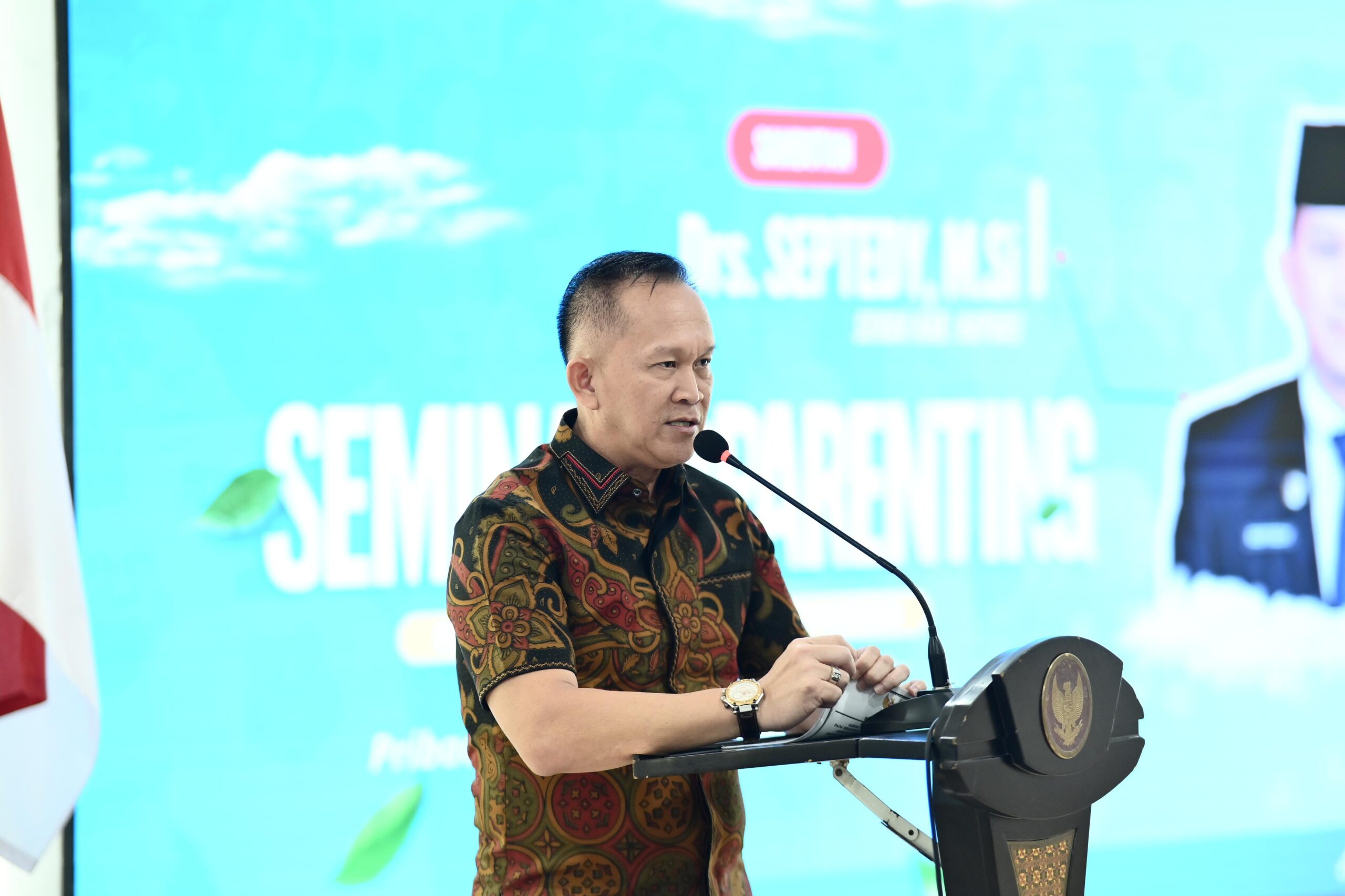 Sekda Buka Seminar Parenting Bersama Sekolah Islam Terpadu Al- Amin