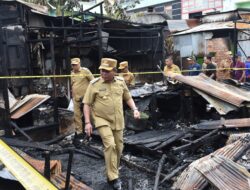 Prihatin, Bupati HM Wiyatno Tinjau Lokasi Kebakaran di Pasar Sari Mulia