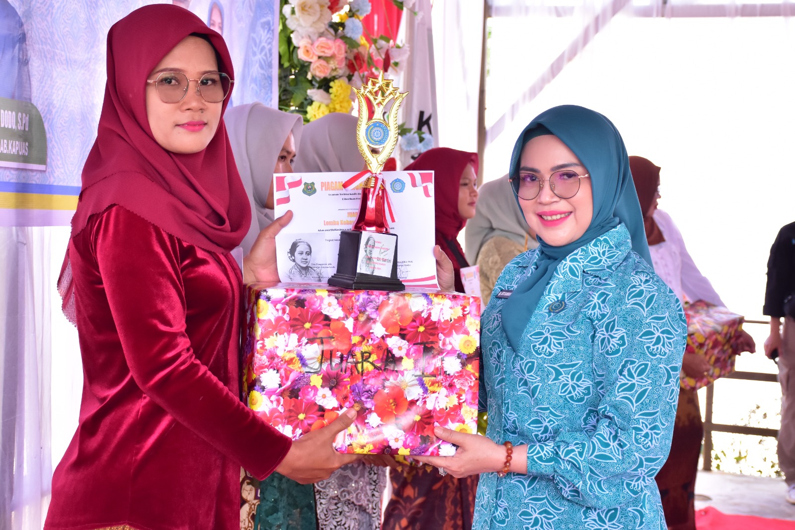 Ketua TP PKK Siti Saniah Wiyatno Hadiri Forum Silaturahmi di Kapuas Kuala