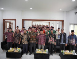 KALTENG ROLE MODEL NASIONAL-Wamen Diktisaintek Apresiasi Program 10.000 Kuliah Gratis KALTENG ROLE MODEL NASIONAL-Wamen Diktisaintek Apresiasi Program 10.000 Kuliah Gratis