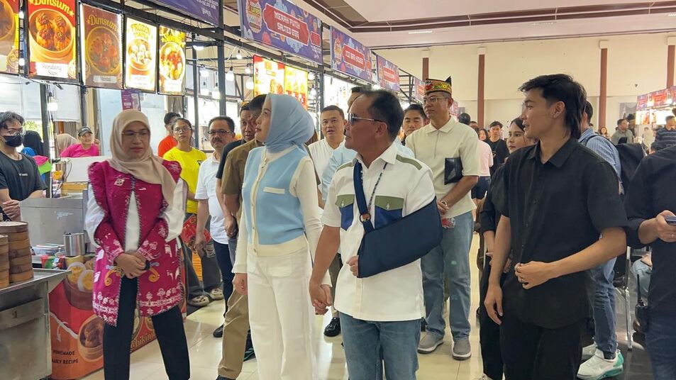 Ribuan Warga Kalteng Serbu Kuliner Jakarta Pecinan Viral