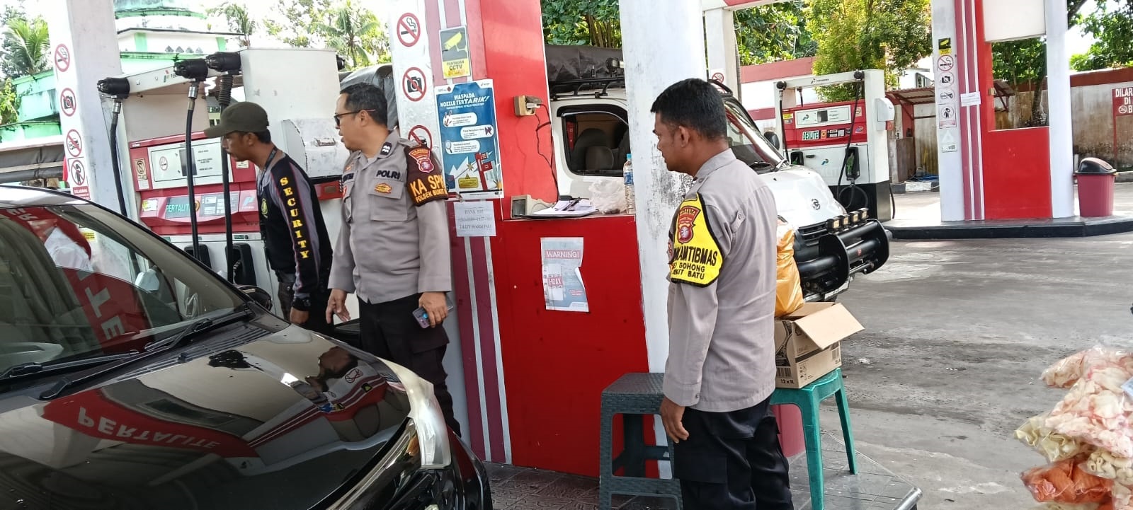 Patroli ke SPBU Tangkiling, Polsek Bukit Batu Pastikan Stok BBM Aman