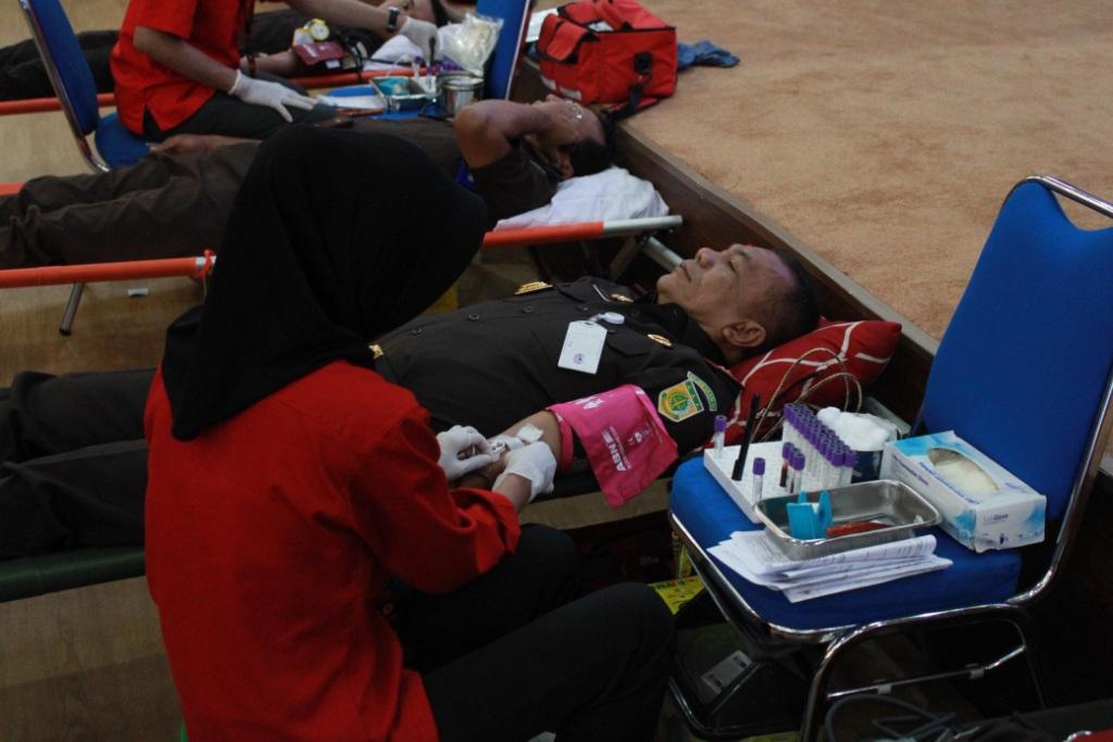 Kejati Kalteng Gelar Donor Darah Peringati Hari Lahir Kejaksaan RI Ke-80