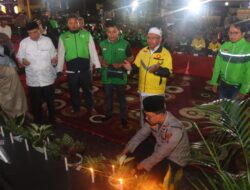 Polres Kobar-Driver Ojol Doa Bersama untuk Affan Kurniawan