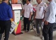 Bank Kalteng Salurkan Satu Unit Mesin Antrian Untuk Samsat Pangkalan Bun