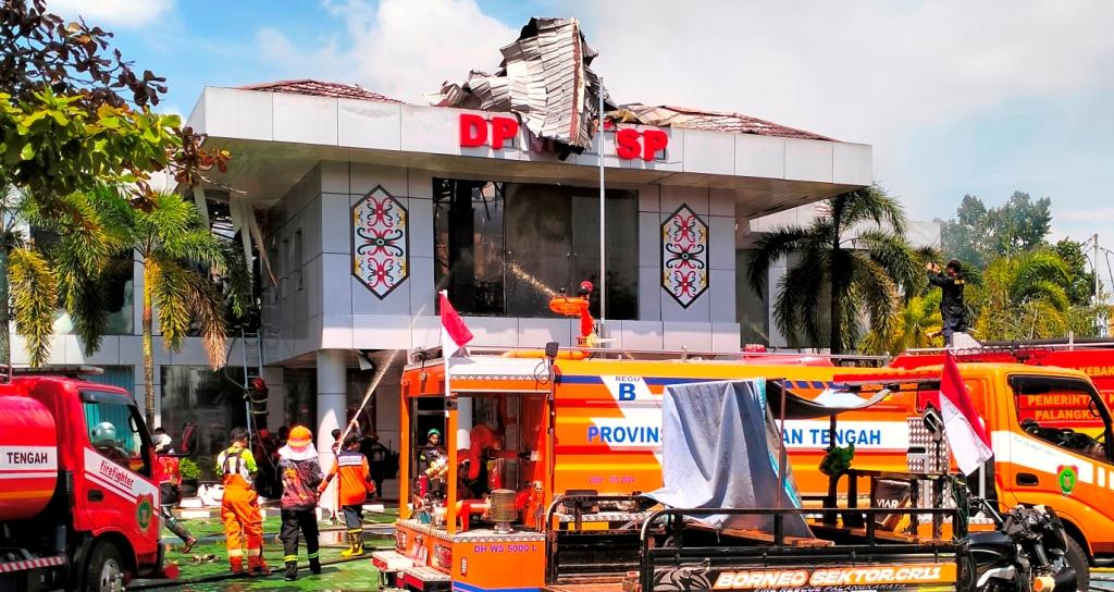 Kantor DPMPTSP Kalteng Terbakar, Pelayanan Tetap Jalan