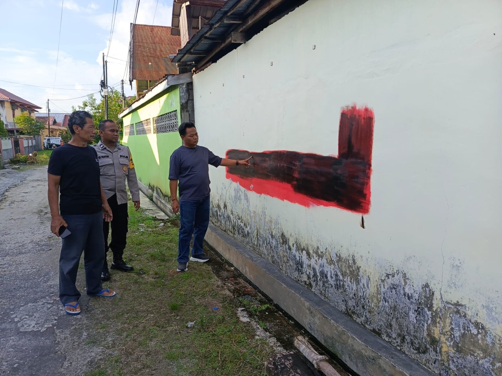 Polsek Pahandut Tindak Lanjuti Aksi Vandalisme di Jalan Harum Manis