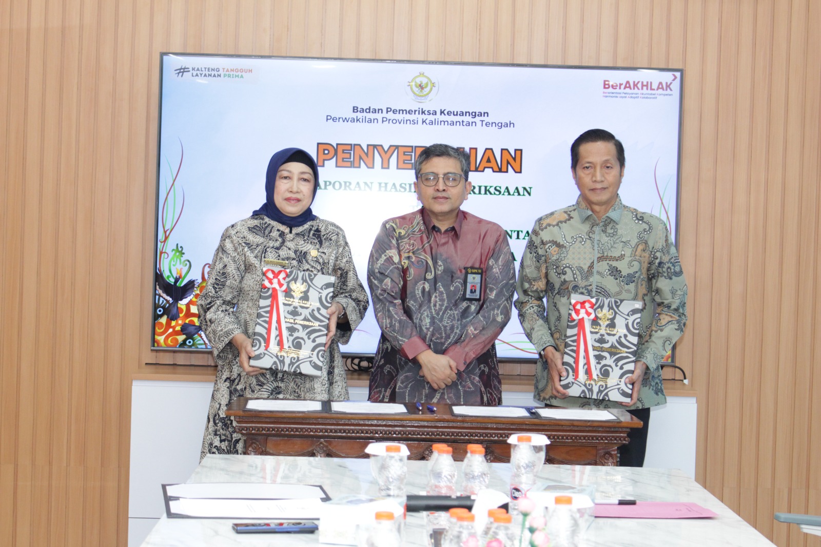 BPK Serahkan LHP LKPD Barito Utara