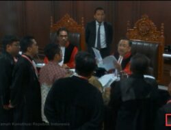 SIDANG MK PSU PILKADA BARUT-Seru! Saksi Ahli Saling Bantah Dalil Politik Uang