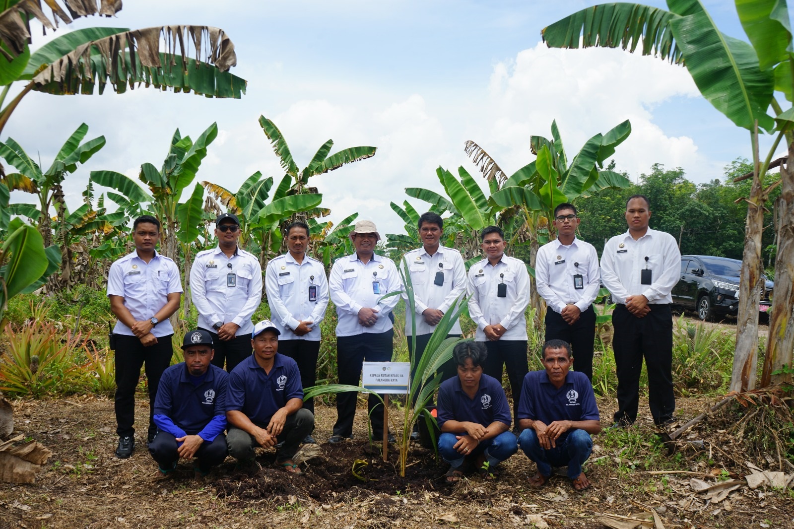 Rutan Palangka Raya Ikut Gerakan Nasional Penanaman Pohon Kelapa