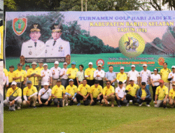 Turnamen Golf HUT Barsel Sukses