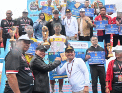 Agustiar Tutup Turnamen Sepak Bola Gubernur Cup Zona Barat