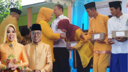 HARI JADI KE-66 KOBAR-Bupati Nurhidayah Anjangsana ke SKH Negeri 2 Pangkalan Bun 