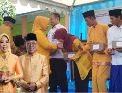 HARI JADI KE-66 KOBAR-Bupati Nurhidayah Anjangsana ke SKH Negeri 2 Pangkalan Bun 