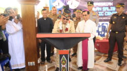 Gubernur Resmikan Jalan Salib Catholic Center