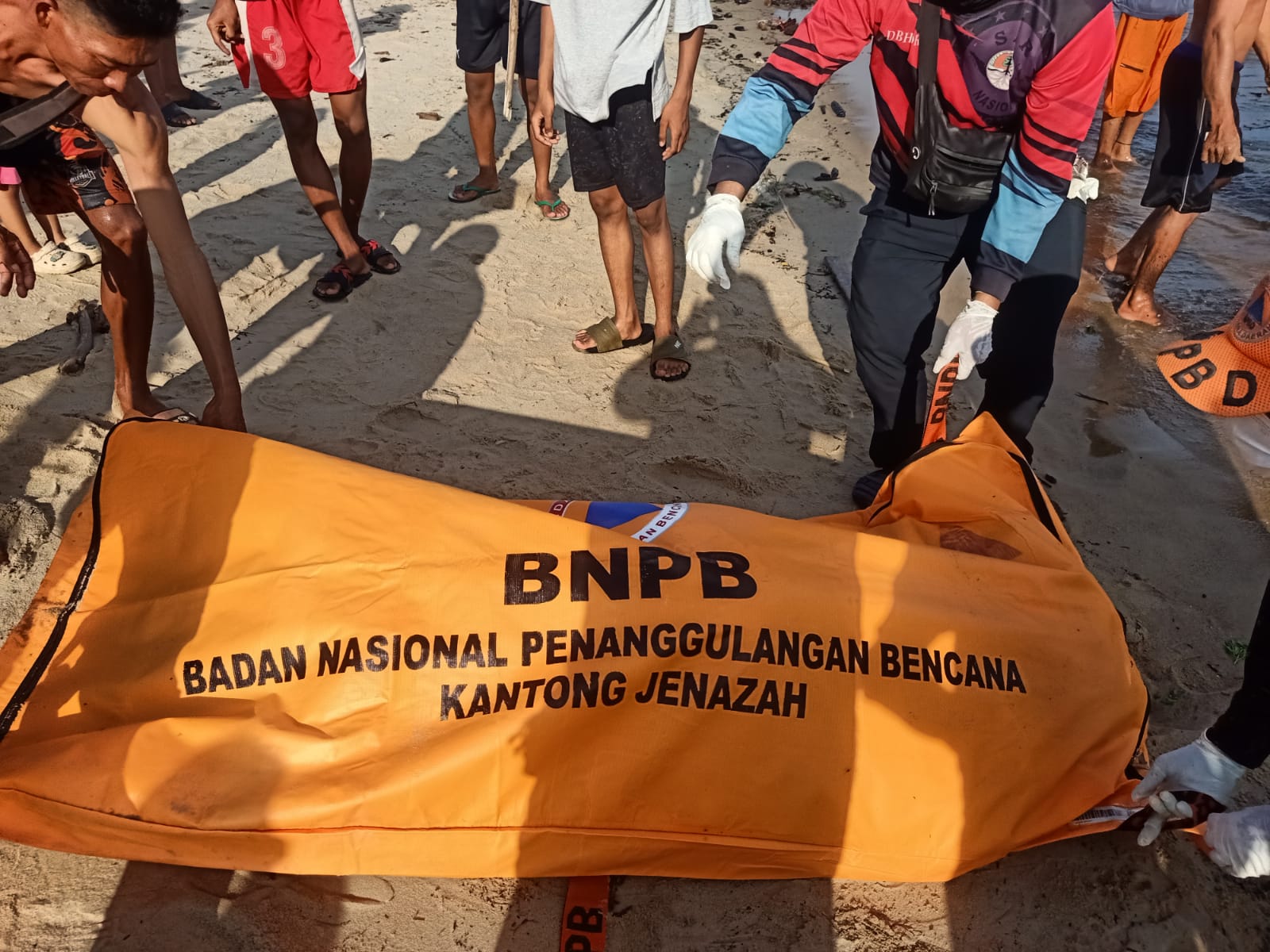 Nelayan Ujung Pandaran Temukan Mayat di Perairan Pantai