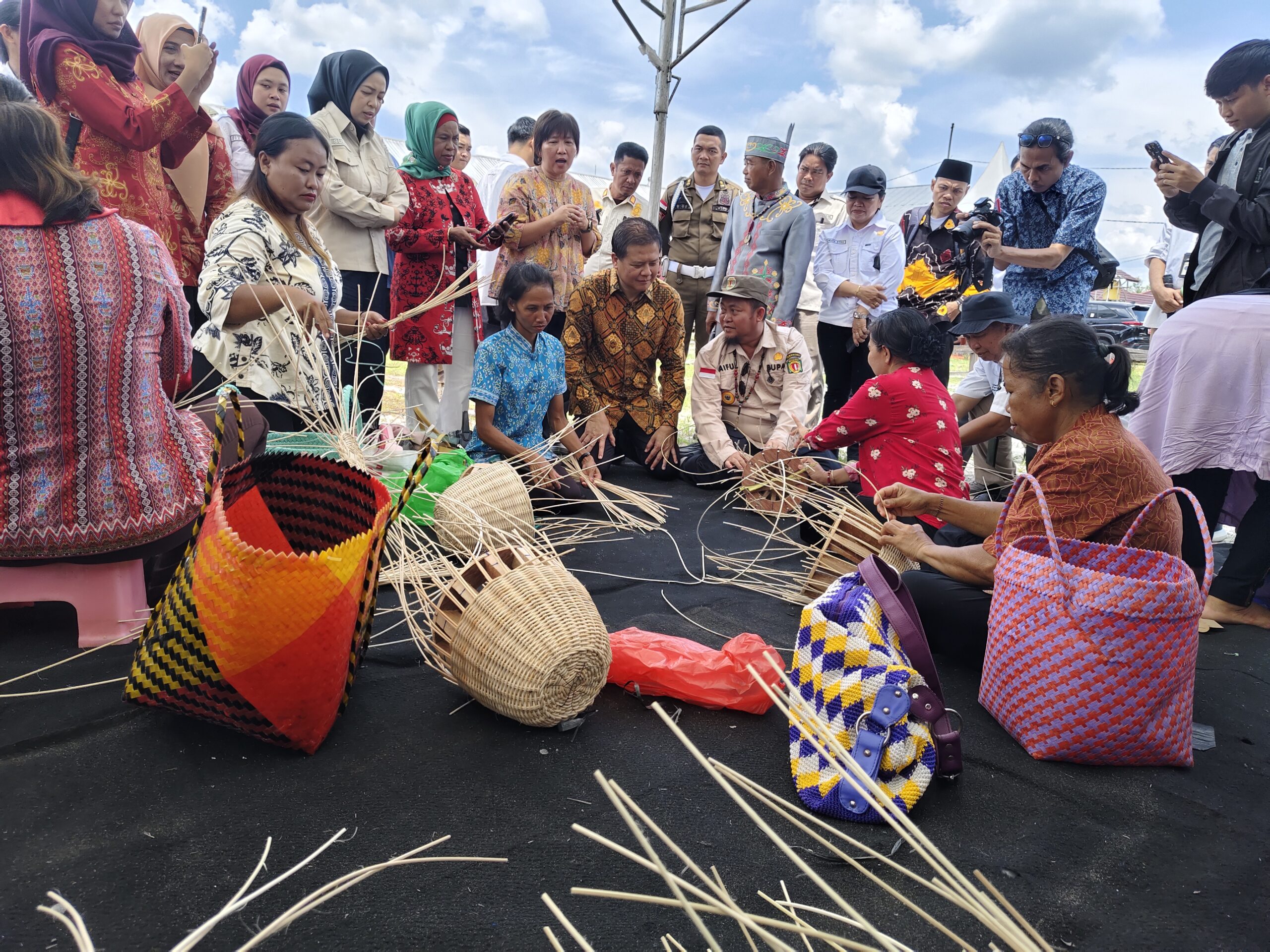 Bupati Katingan Saiful Pimpin Lounching Produk Rotan Ekspor 