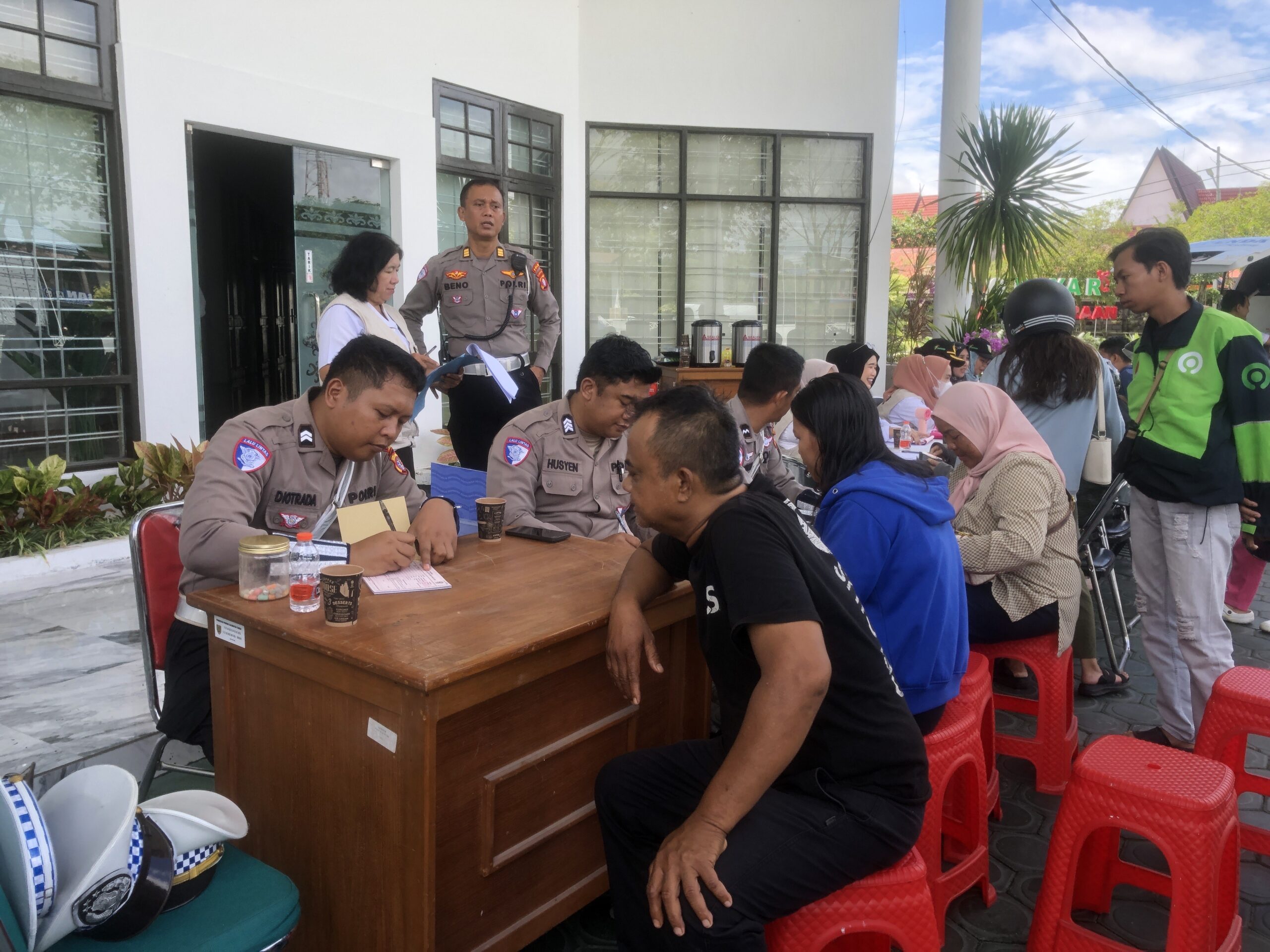 131 Kendaraan Kepergok Tunggak Pajak pada Operasi Pajak Dan Tertib Lalu Lintas 131 Kendaraan Kepergok Tunggak Pajak pada Operasi Pajak Dan Tertib Lalu Lintas