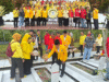 HUT KE-61 PARTAI GOLKAR-Kader Golkar Kalteng Ziarah ke Makam Pahlawan 