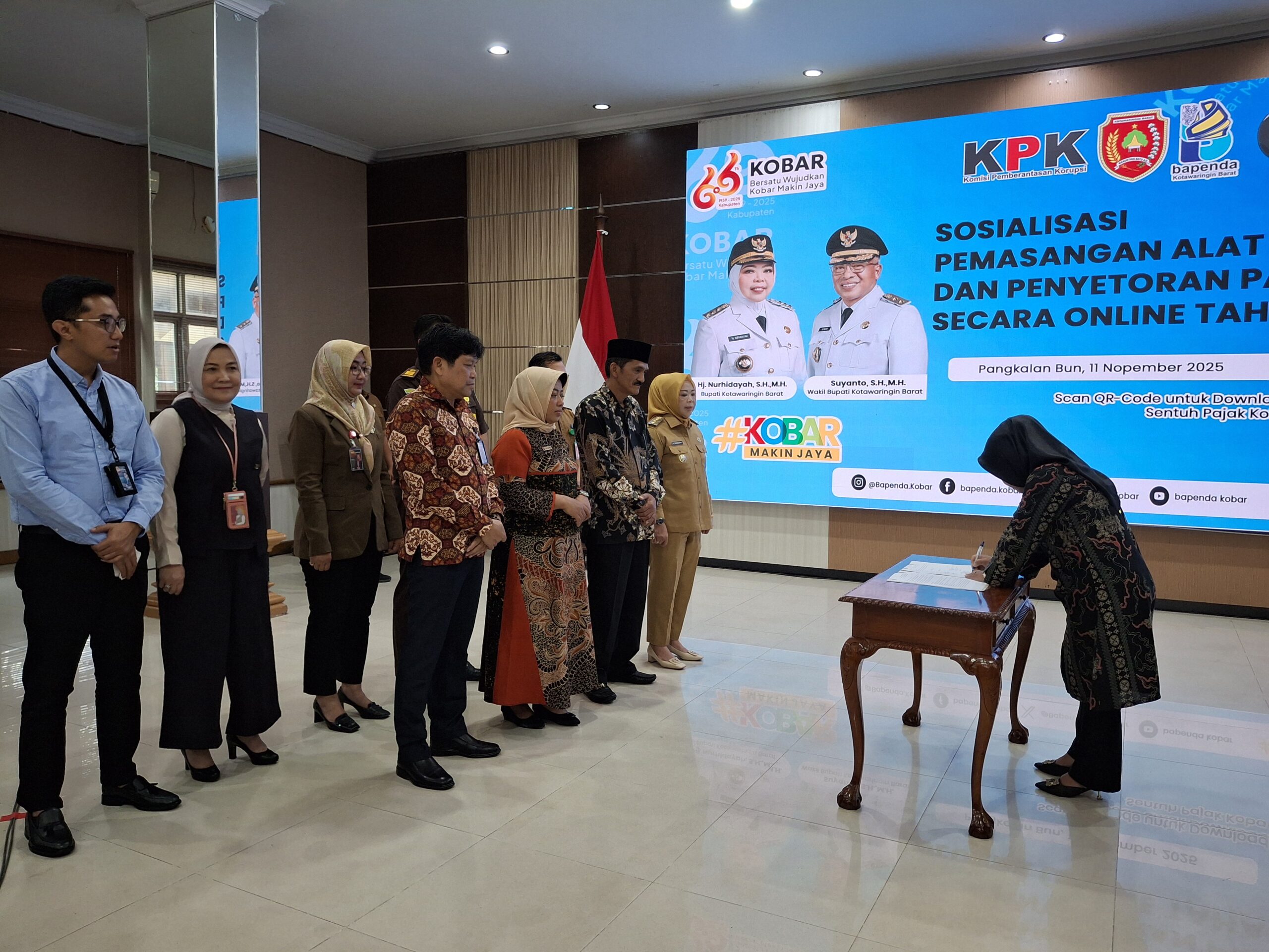 DUKUNG OPTIMALISASI PAD-Bank Kalteng Sediakan 180 Unit Mesin EDC 