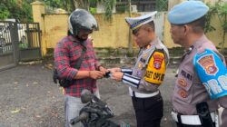TINGKATKAN DISIPLIN INTERNAL-Satlantas Polres Kobar Periksa Kelengkapan Kendaraan 