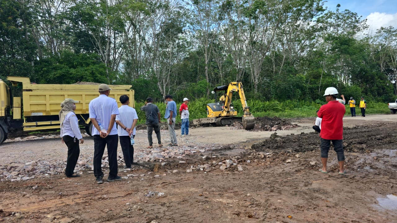 Dinas PUPR Perbaiki Kerusakan Jalan A Yani KM 50 Pangkalan Tiga, Bupati Minta Segera Kordinasi Dengan BPJN Dinas PUPR Perbaiki Kerusakan Jalan A Yani KM 50 Pangkalan Tiga, Bupati Minta Segera Kordinasi Dengan BPJN