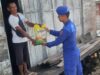 Satpolairud Seruyan Bantu Warga Pesisir Terdampak Cuaca Ekstrem