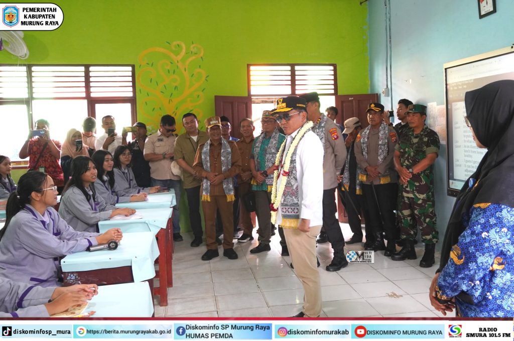 Gubernur Kalteng dan Bupati Mura Kunjungi SMAN 1 Puruk Cahu Gubernur Kalteng dan Bupati Mura Kunjungi SMAN 1 Puruk Cahu