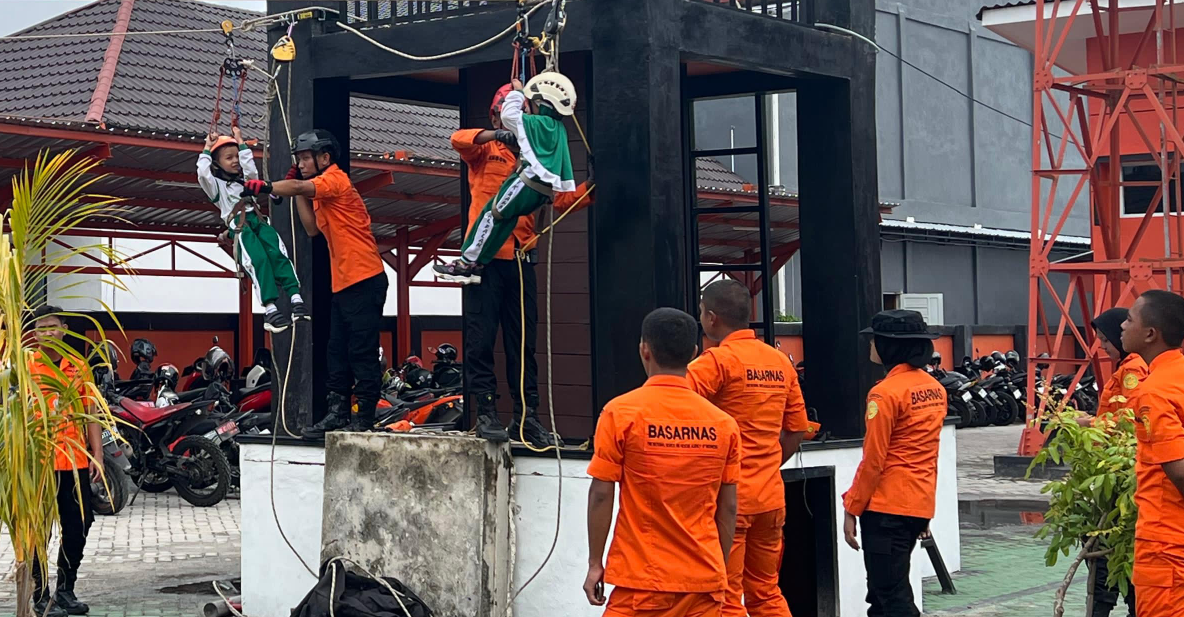 Anak TK Diperkenalkan Dasar Pertolongan Dini di Basarnas Palangka Raya