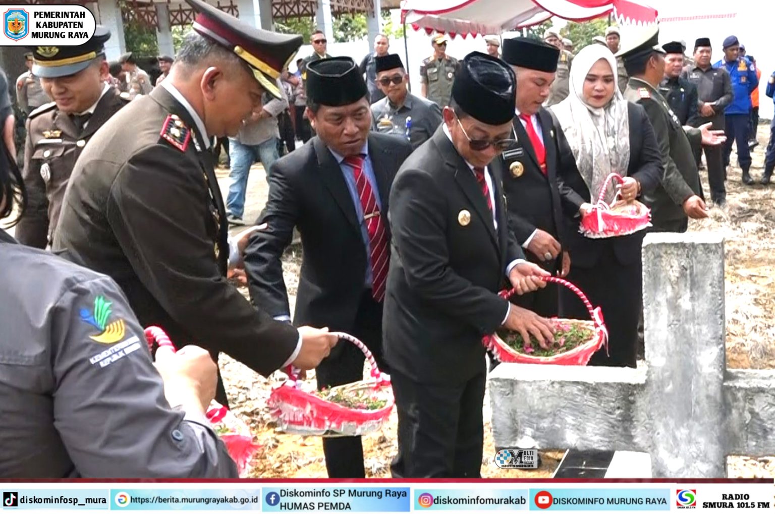 Bupati Heriyus Pimpin Upacara Ziarah di Taman Makam Pahlawan