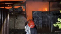 Listrik Jeglek, Rumah di S Parman Hangus Terbakar