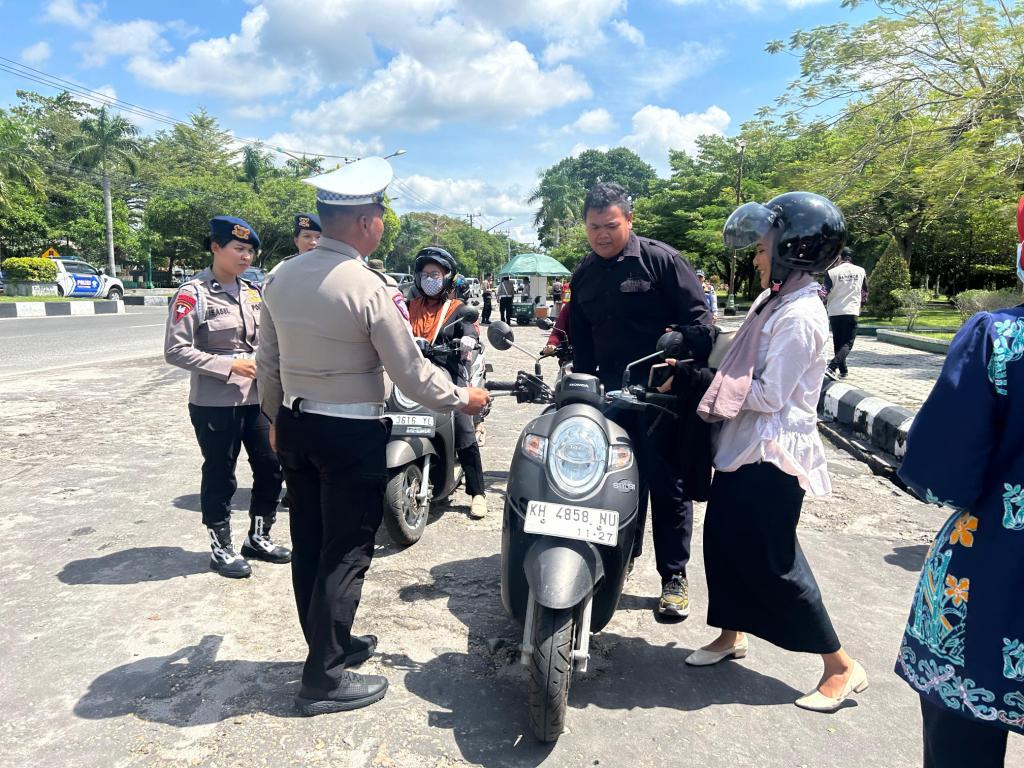 Razia Gabungan, 50 Pelanggar Diberi Sanksi Teguran