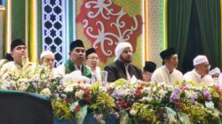 SHALAHUDDIN TUNAIKAN NAZAR-Ribuan Jemaah ‘Barito Utara Bershalawat’ Bersama Habib Syech