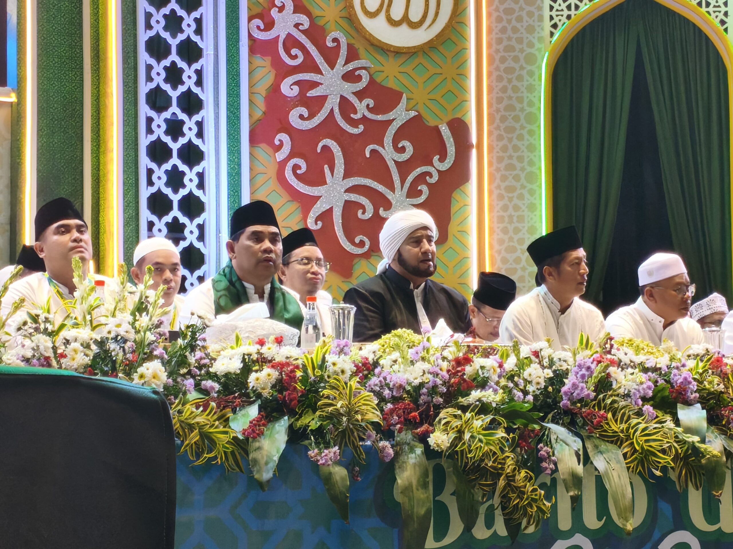 SHALAHUDDIN TUNAIKAN NAZAR-Ribuan Jemaah 'Barito Utara Bershalawat' Bersama Habib Syech