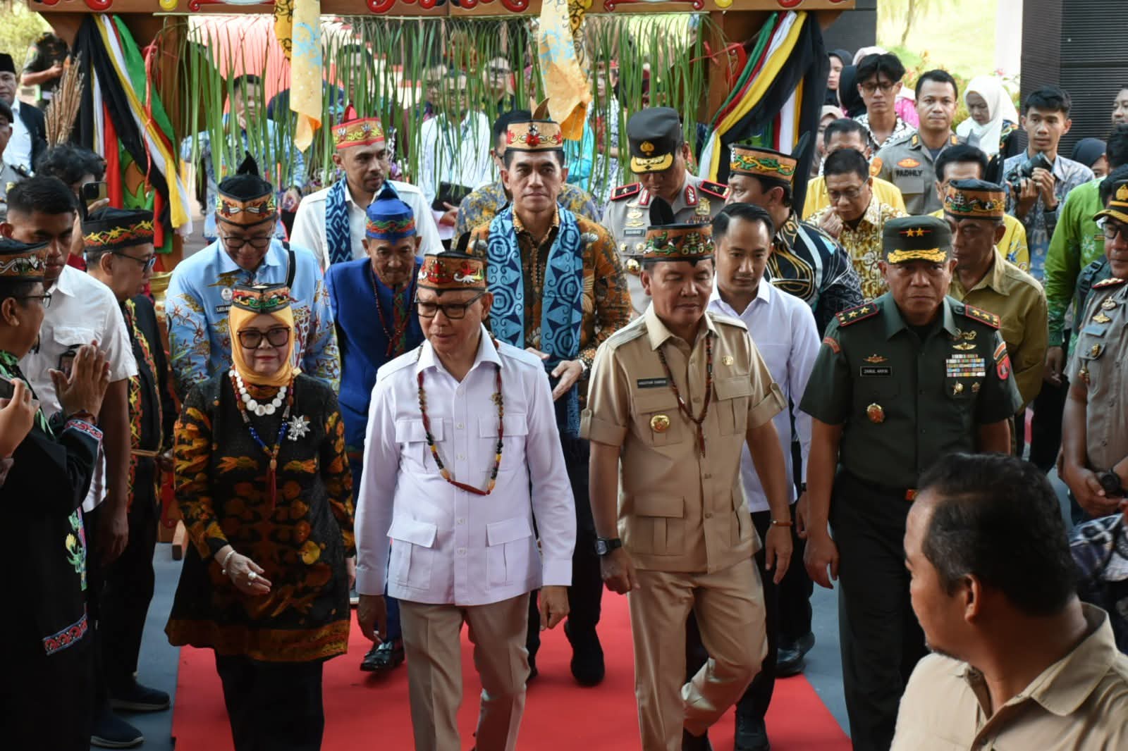 Gubernur dan Wagub Sambut Menteri P2MI