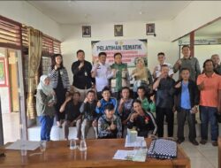Sosialisasi program BPJS Ketenagakerjaan dan penyerahan kartu peserta DBH Sawit Kabupaten Kotim Tahun 2025