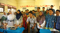 Gubernur Santap MBG Bersama Siswa SMKN 2