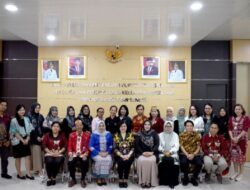 Dina Maulidah Dorong Masyarakat Aktif Berdayakan Perempuan