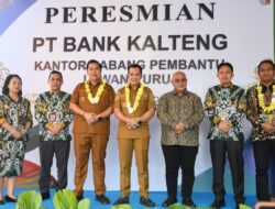 Bupati Rifa’i Resmikan KCP Bank Kalteng di Lawang Uru
