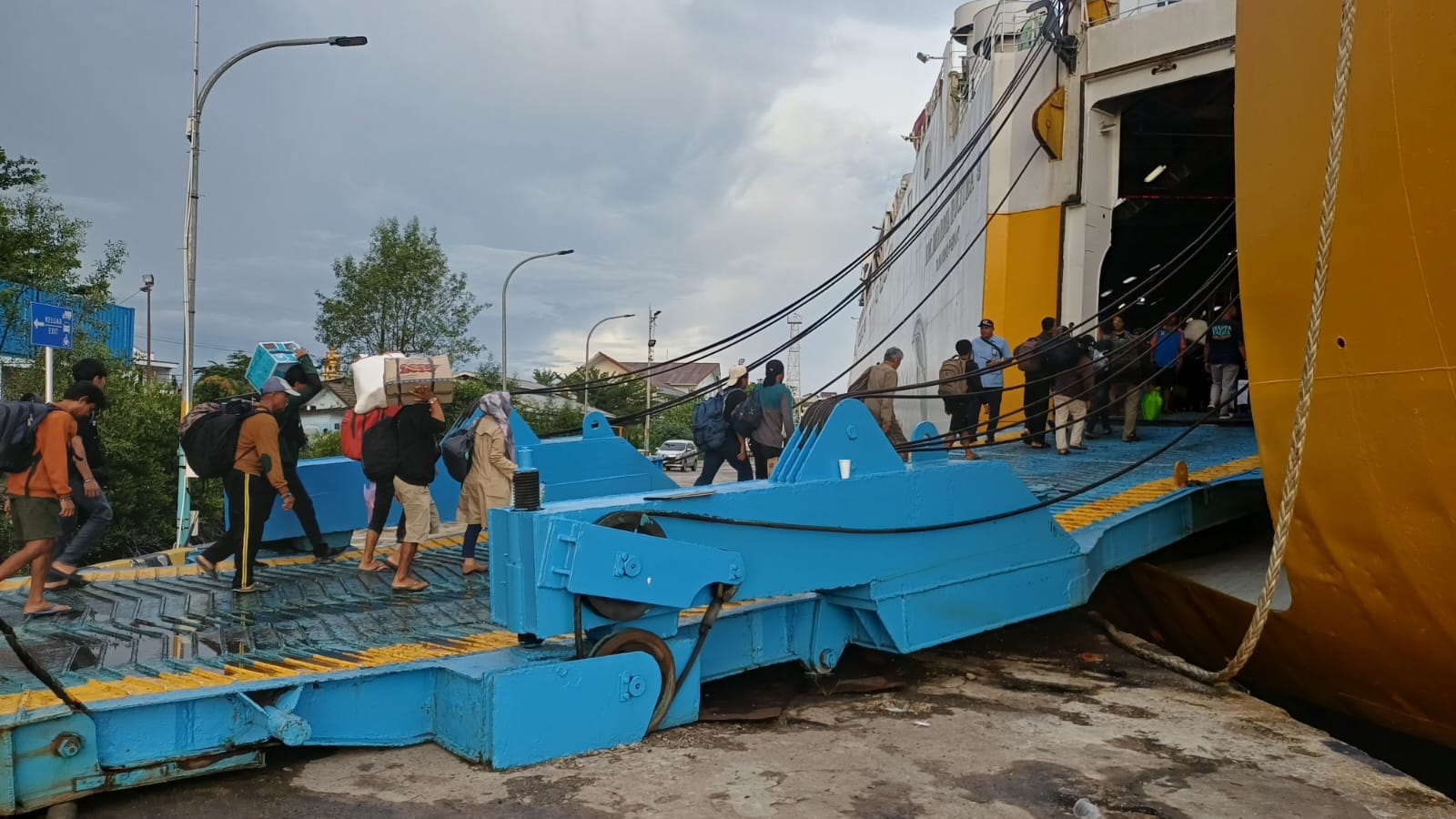 MUDIK NATARU 2025-5000 Lebih Pemudik Tinggalkan Pelabuhan Panglima Utar Kumai