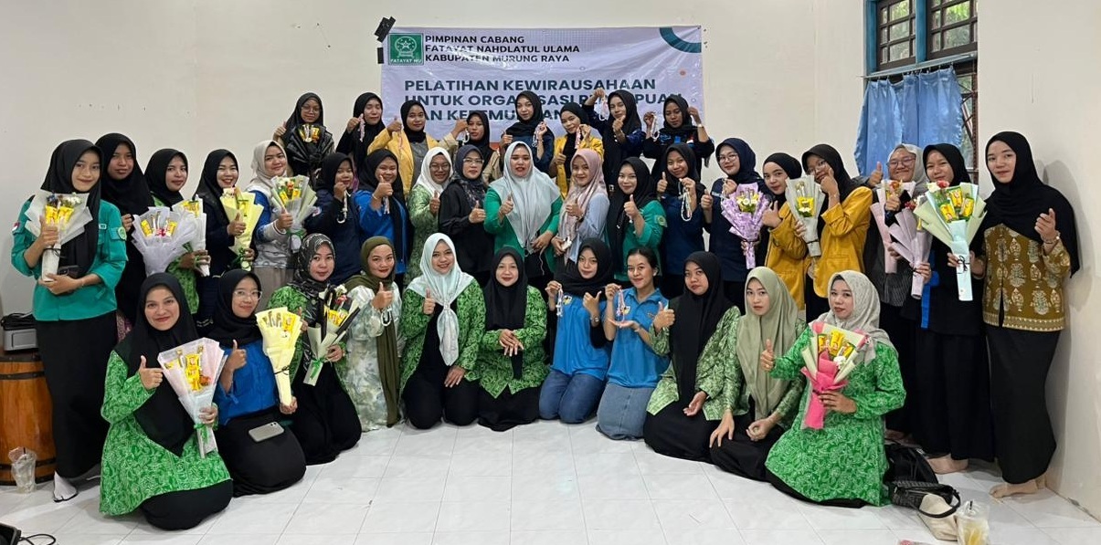 Dina Maulidah Pimpin Pelatihan Kewirausahaan Fatayat NU