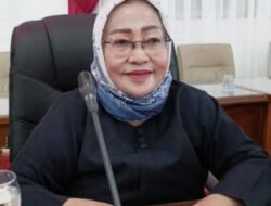  Rusinah Andelen Imbau Warga Pelihara Taman Kota